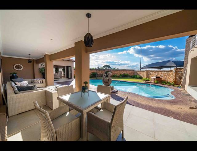 4 BEDROOM FREESTANDING FOR SALE IN SUNAIR PARK